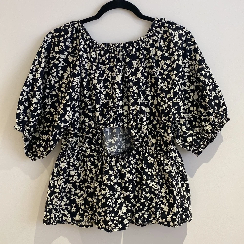 Old Navy Floral Puff Sleeve Babydoll Top - Picture 7 of 11